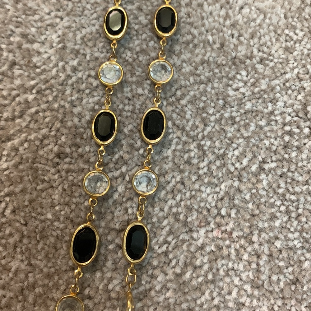 18 inch glass and black beads necklace.